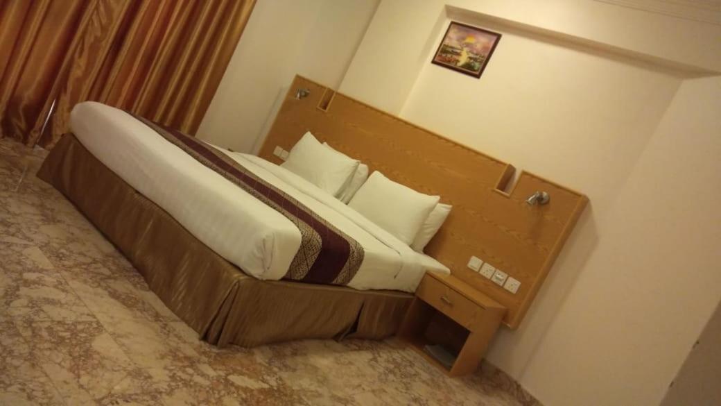 Al Reef Hotel Muscat Exterior photo