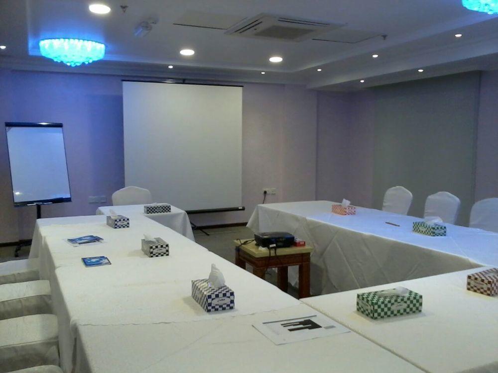 Al Reef Hotel Muscat Exterior photo